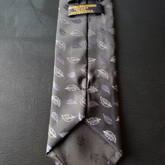 Brooks Brothers men's 100% silk tie, NEW - Picture 2 of 2